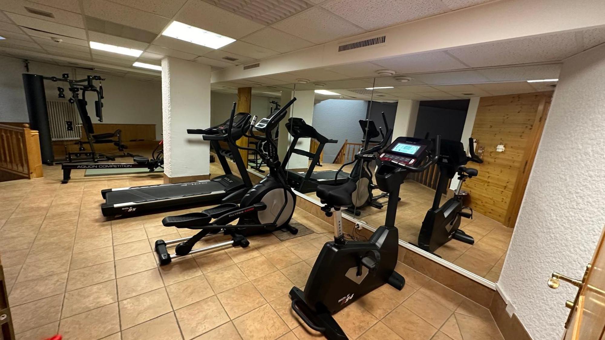 Le Bristol - Villars Bristol Apartments Екстер'єр фото